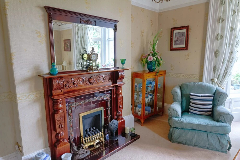 Holcombe House Guest House