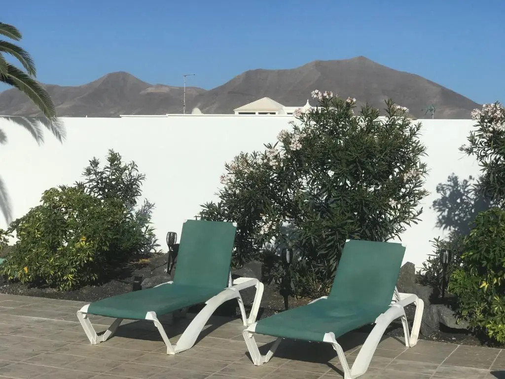 Villa Lomo Blanco by Villa Plus