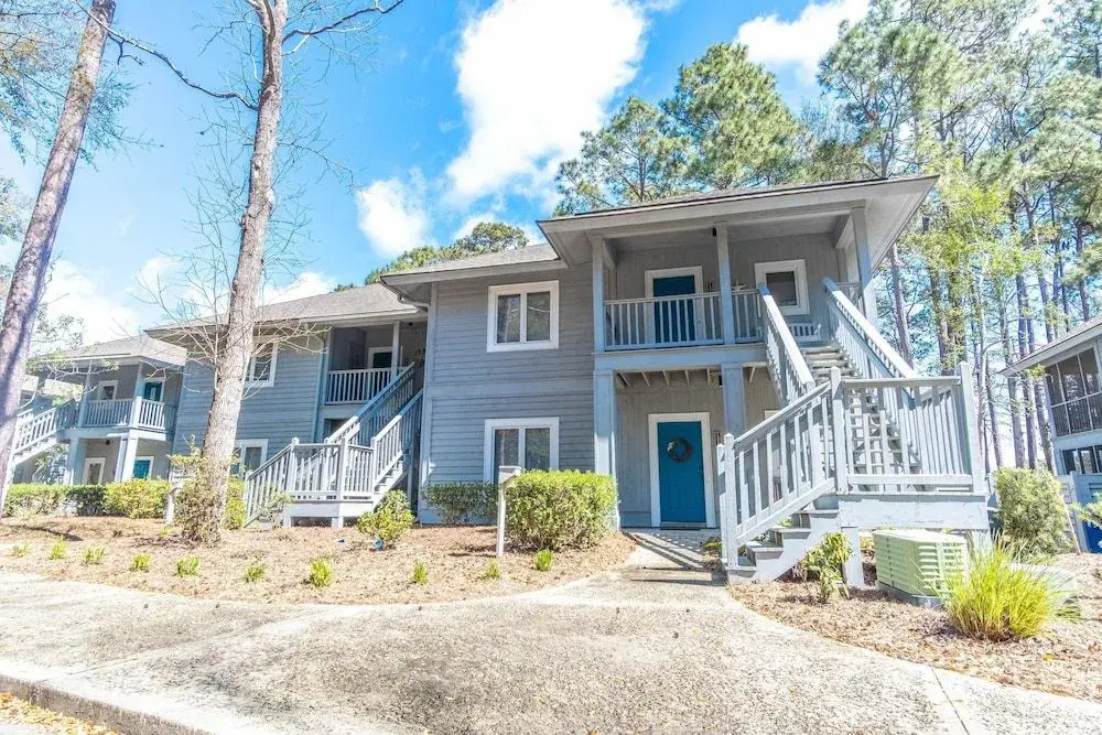 Tidewater Condo 1221-5 by RedAwning
