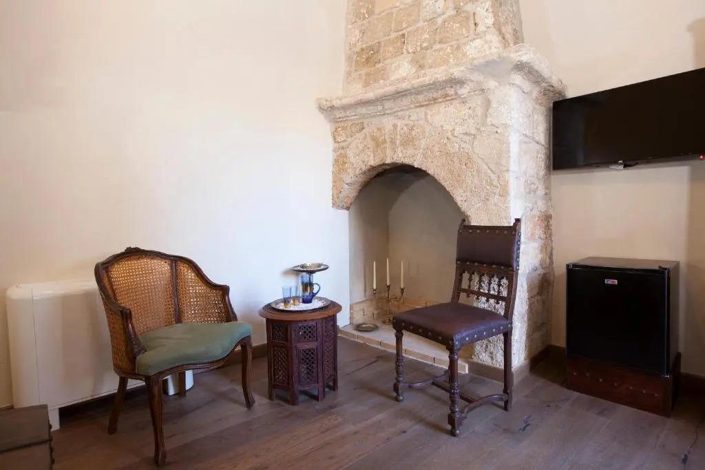 Porolithos Boutique Hotel