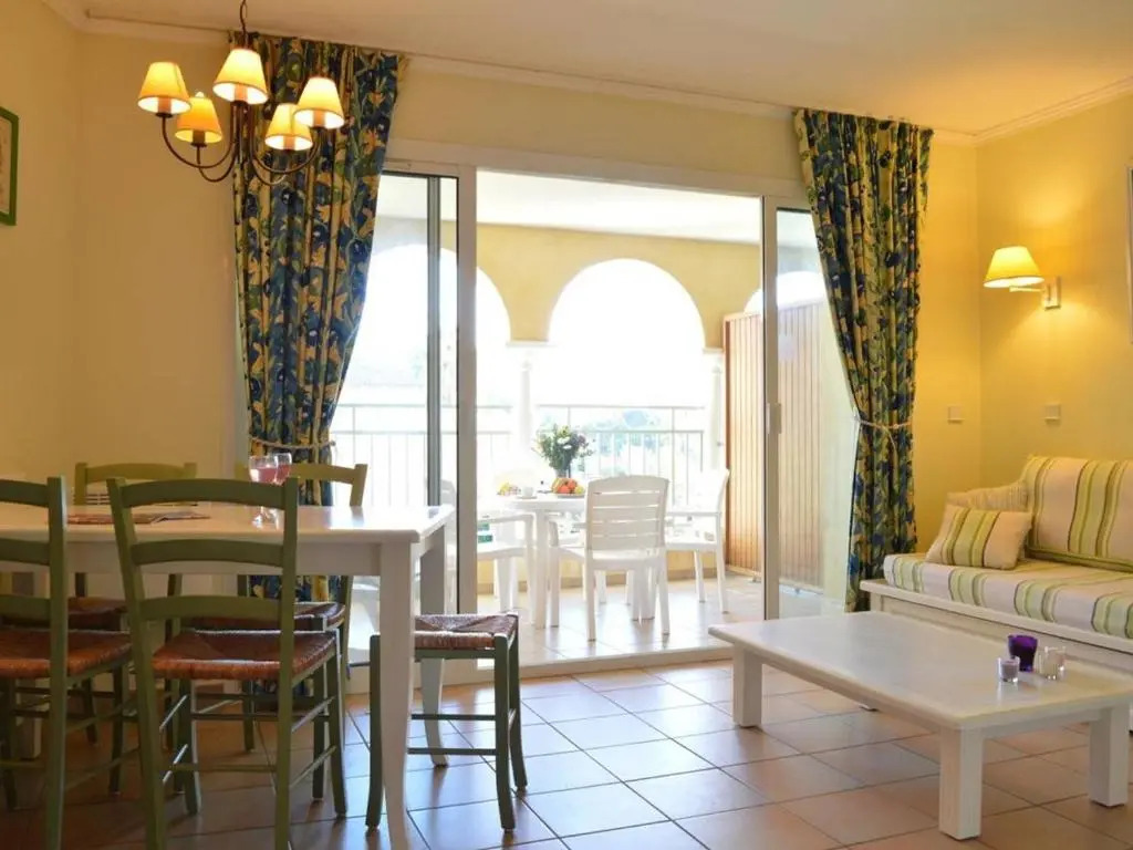 Appartement Les Issambres, 2 pièces, 5 personnes - FR-1-226-81