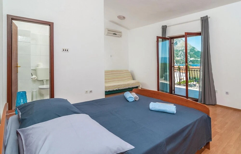 Awesome Home in Omis With Wifi and 6 Bedrooms
