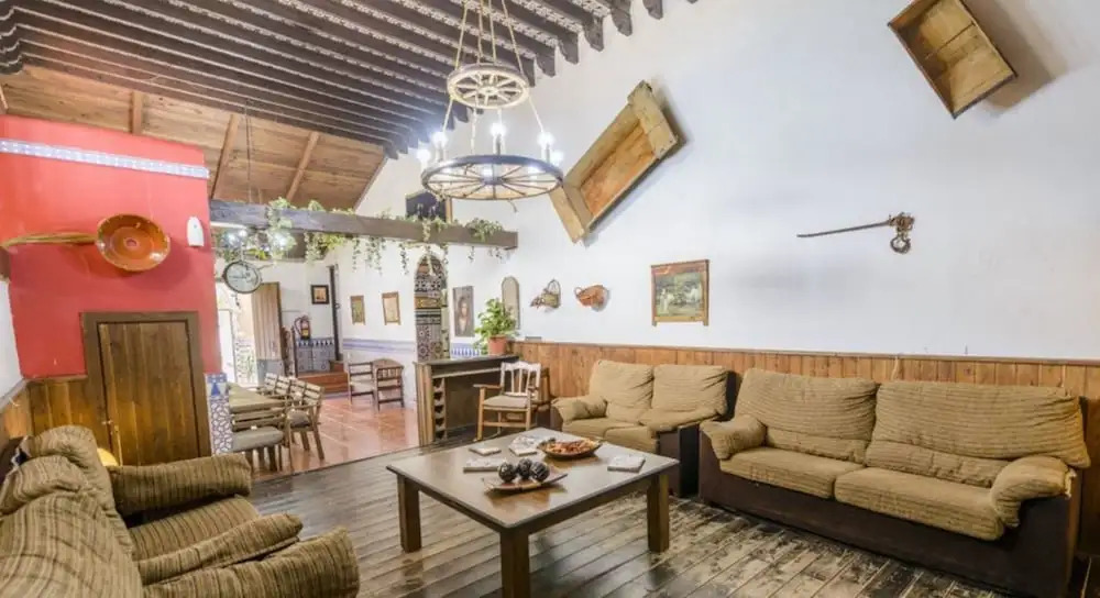 Cadiz 100810 4 Bedroom Holiday home By Mo Rentals