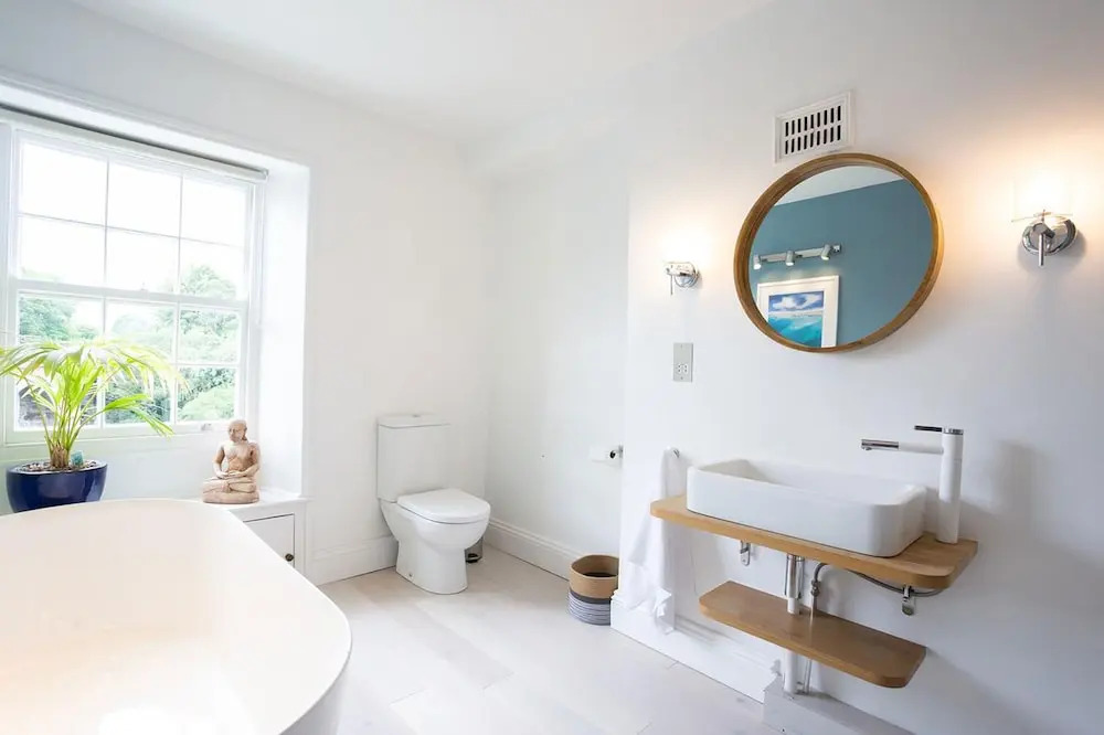 Clovelly House