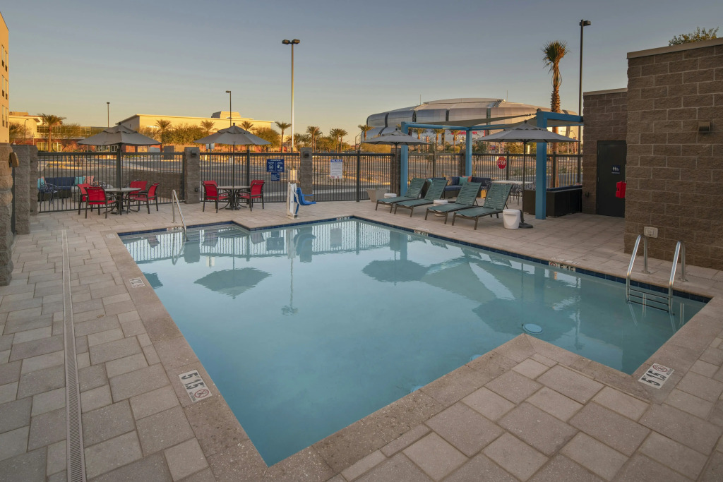 Tru By Hilton Phoenix Glendale Westgate