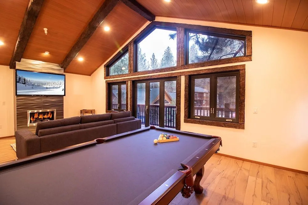 No. 49 San Gorgonio Lodge - 4 Br Cabin