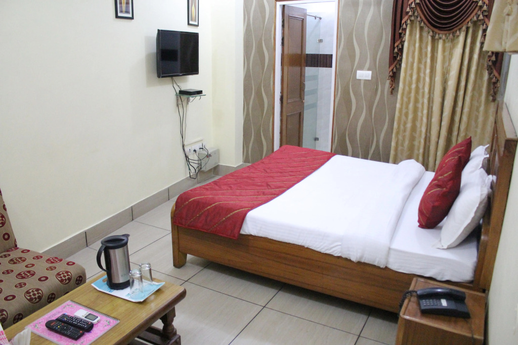Collection O 30858 Hotel SP ROOMS