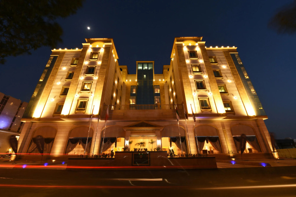 Verta Quraish Hotel
