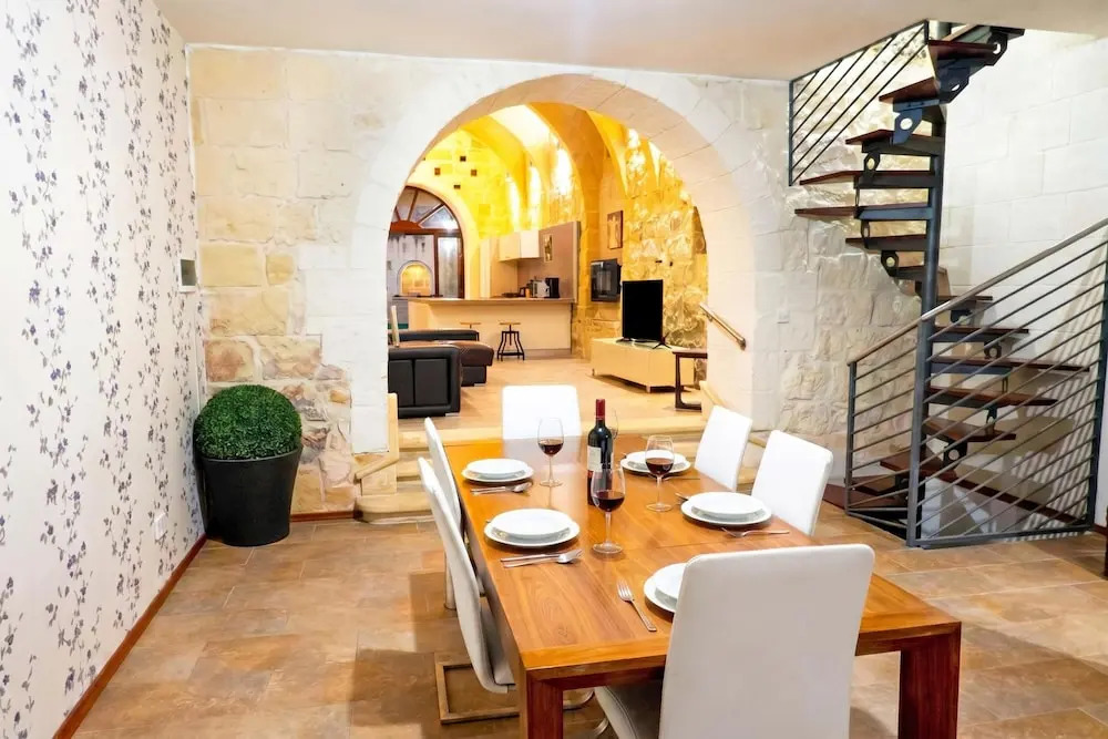 Mixel Gozitan Villa and Pool