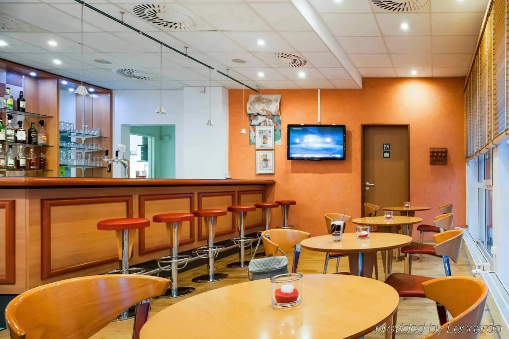 B&B HOTEL Wuppertal-City