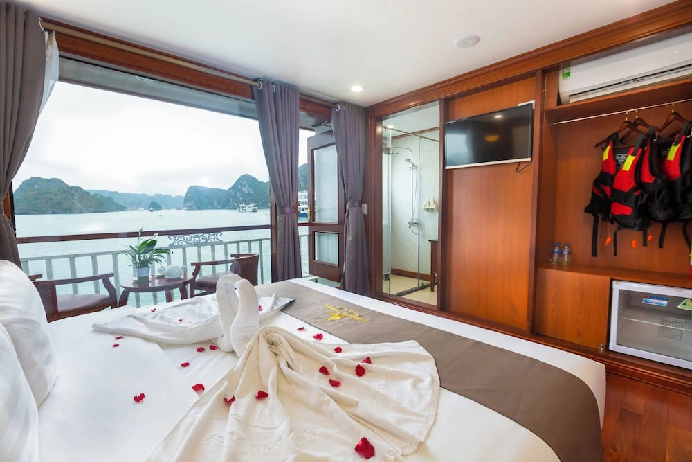 Le Journey Calypso & Boutique Pool Cruises