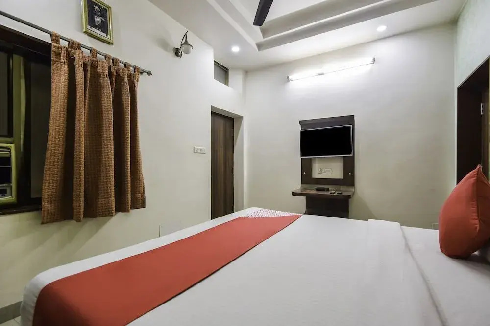 Oyo 29057 Shree Ram Regency