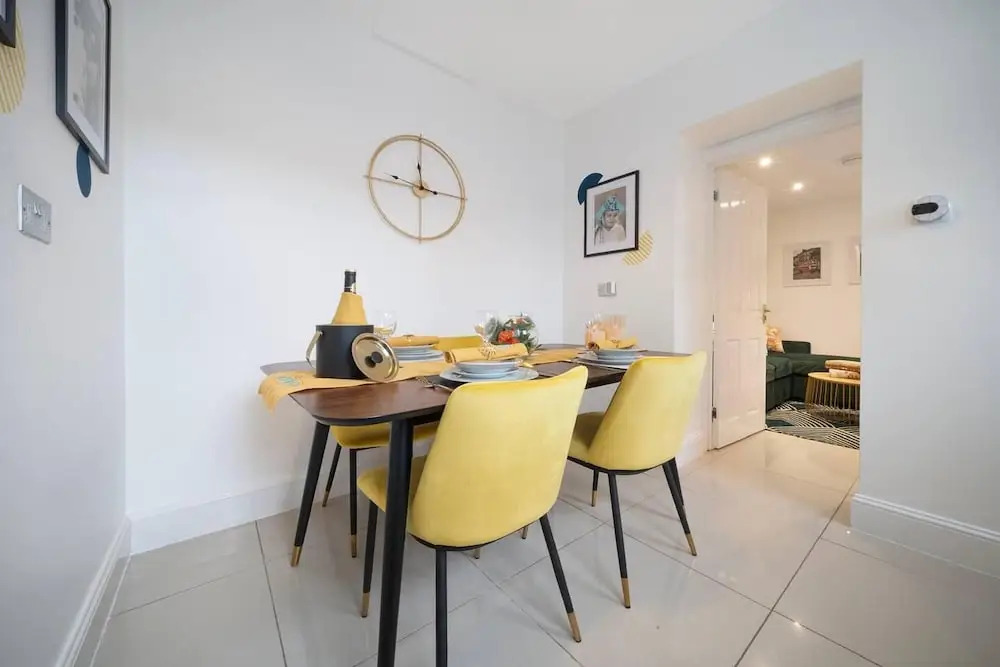 1 bed house, Free on street parking, Central