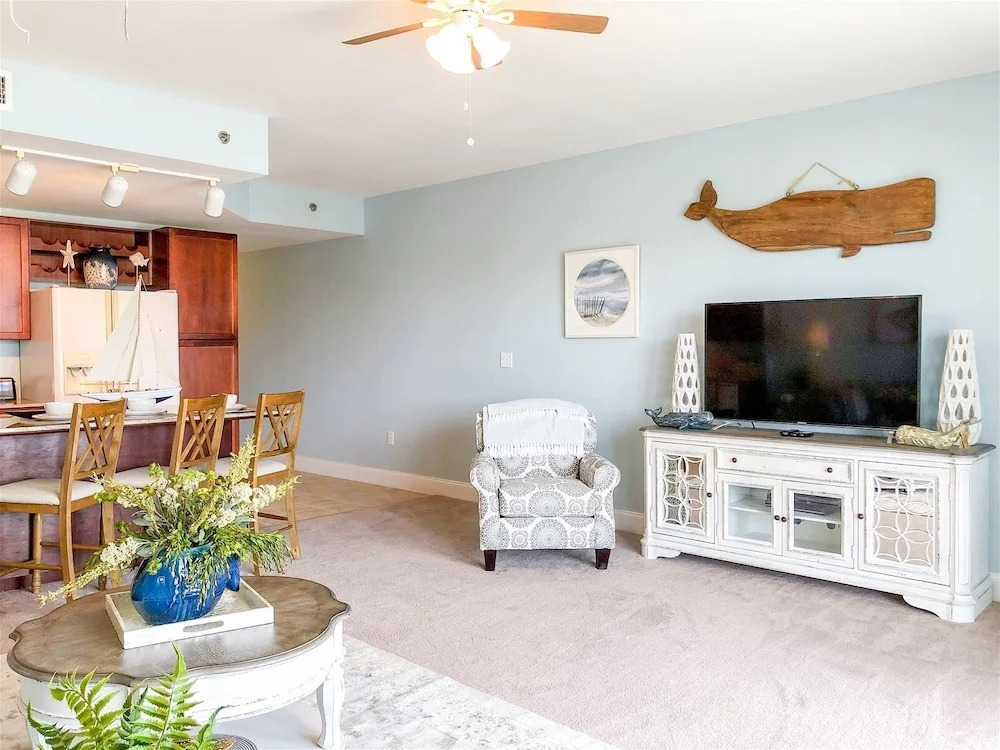 Laketown Wharf 802