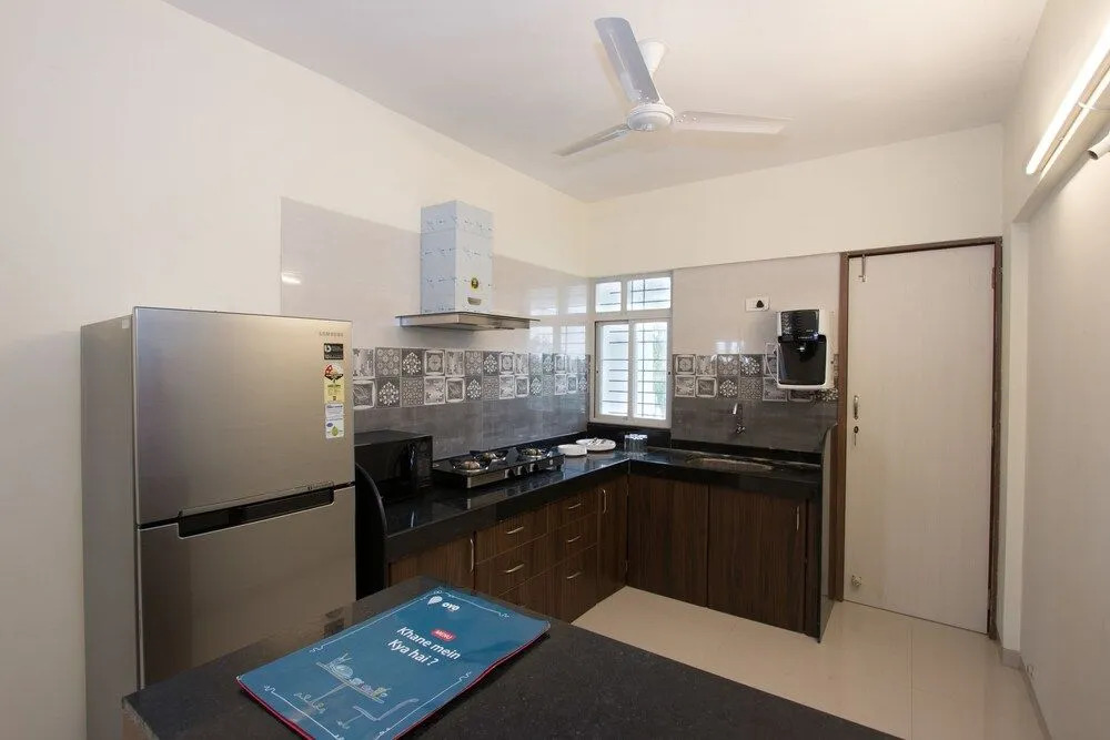 OYO 9052 Leisurely Abode