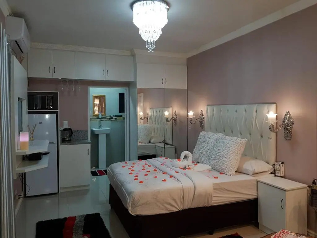 RJs Guesthouse
