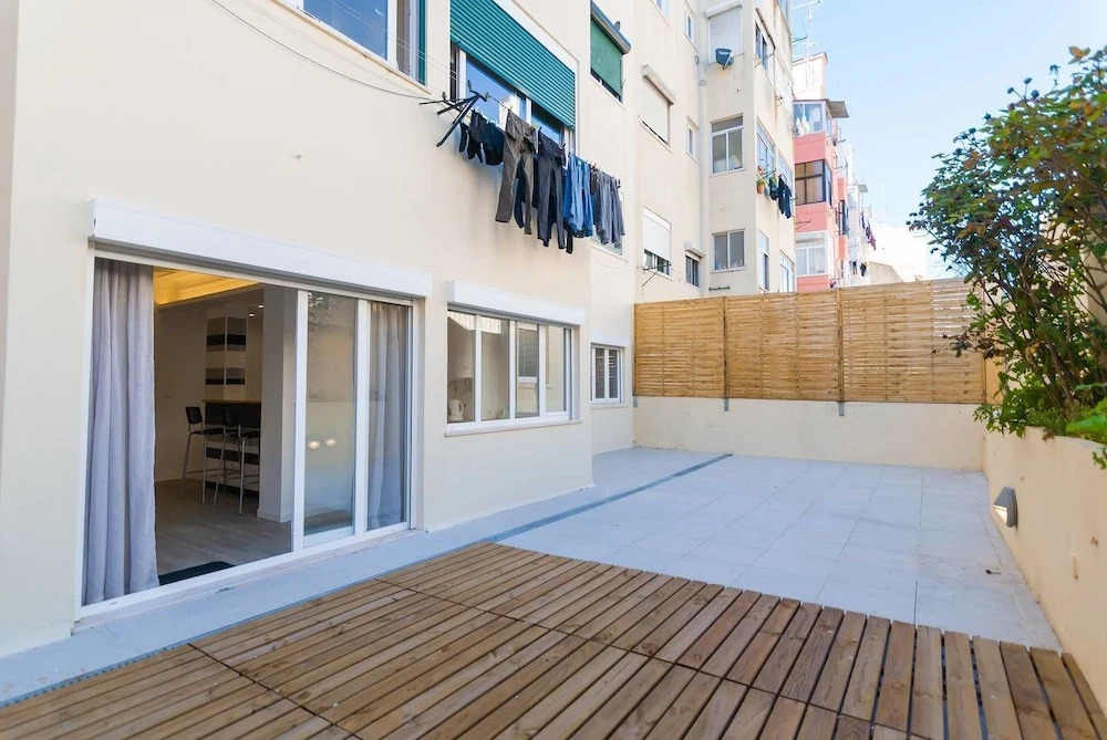 Alameda Apartments & Rooms