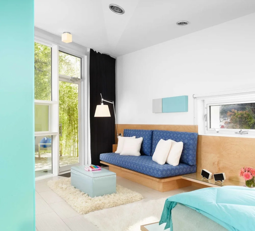 The Above Atx Modern 7 Bedroom Hotel Room