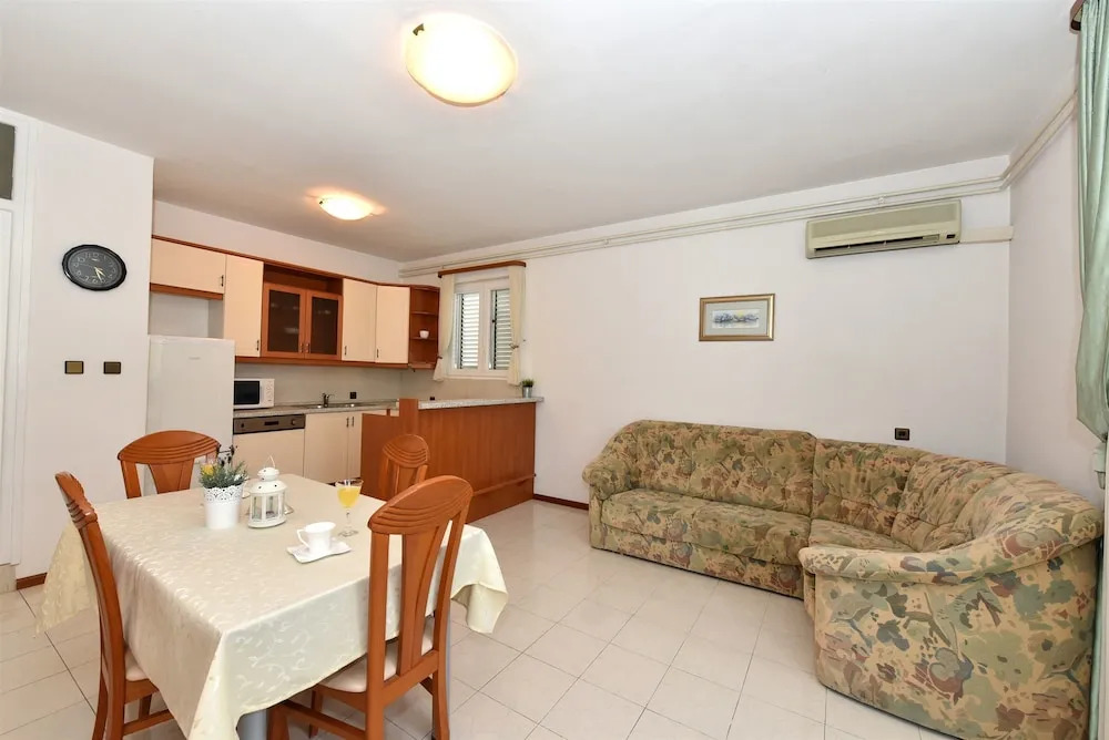Apartment Mirjana