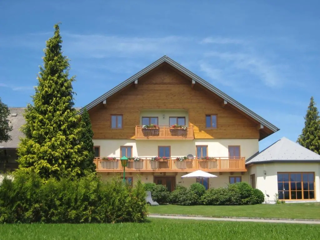 Pension Kreuzinger, 5310 Tiefgraben
