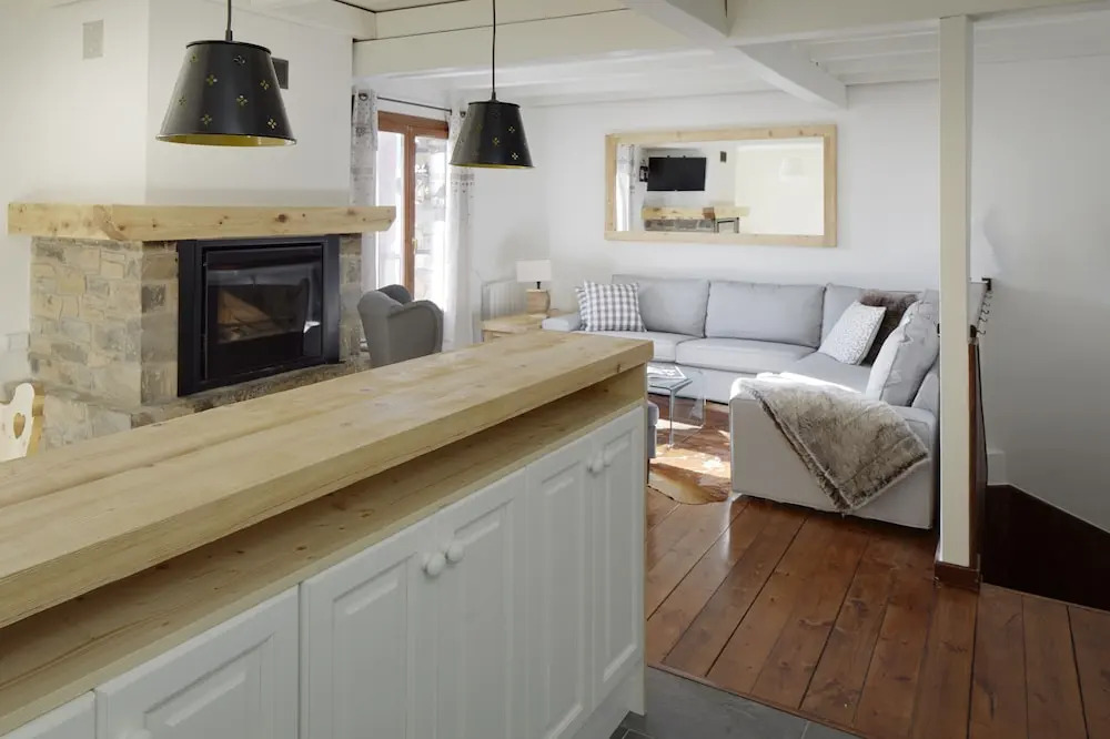 Esquiros by FeelFree Rentals