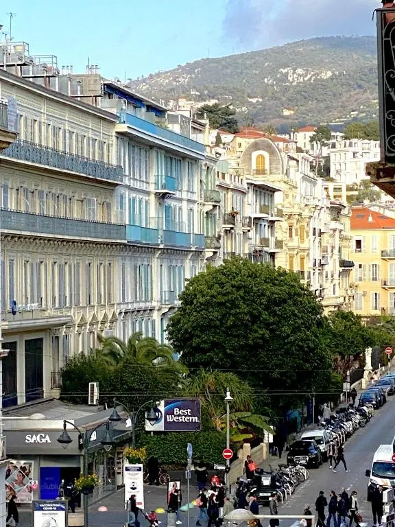 2 Bedroom Apartment - Hyper Center - Kitchen - Tramway - Balcony - Air Conditioner - Wifi