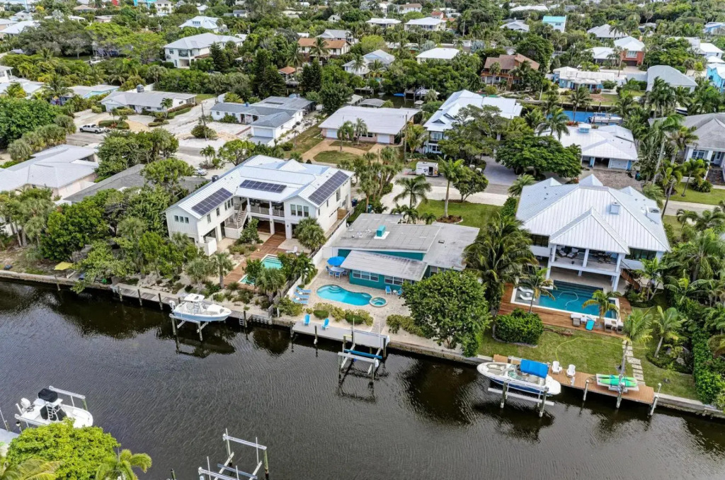 Lazy Lagoon - 220 Chilson