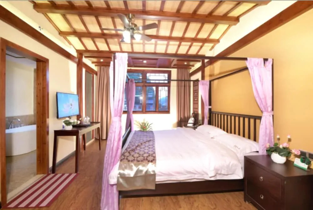 The Family Hotel In Yangshuo County