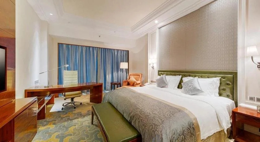 Glory Charm Hotel