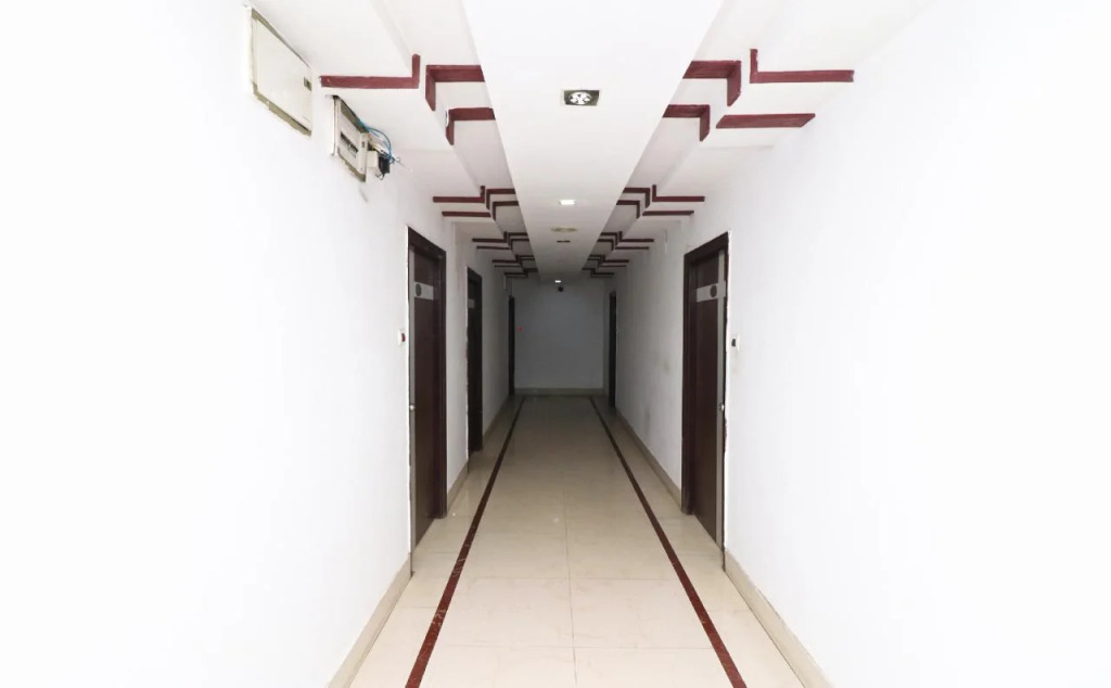 Hotel Mani International