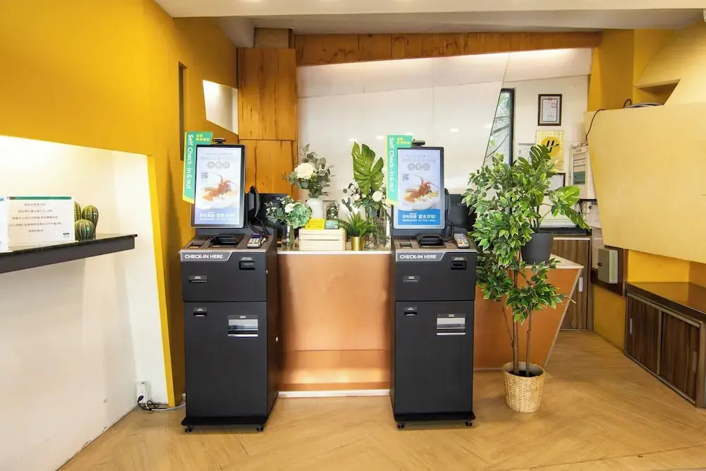 CHECK inn Express Taichung Fengchia