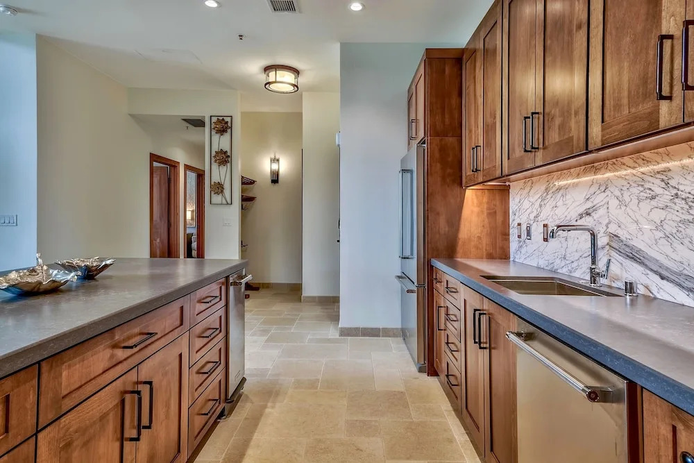 Luxury Two Bedroom Residence Steps From Heavenly Village Condo