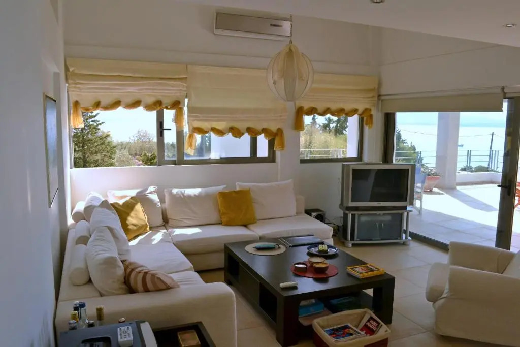 Luxury Beach house viewing at the Corinthian Gulf