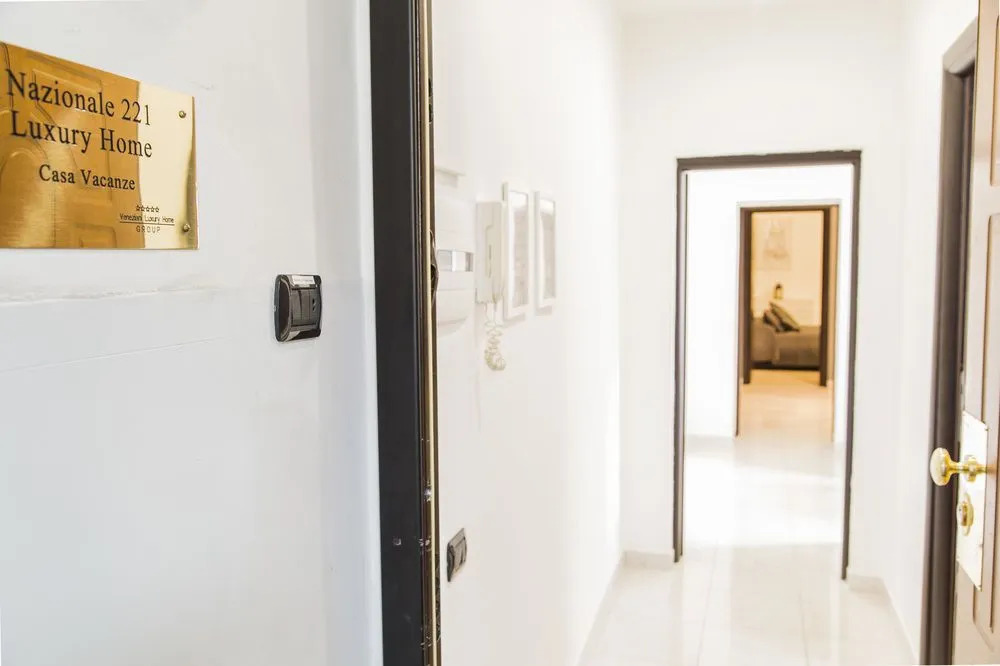 Nazionale 221 Luxury Home