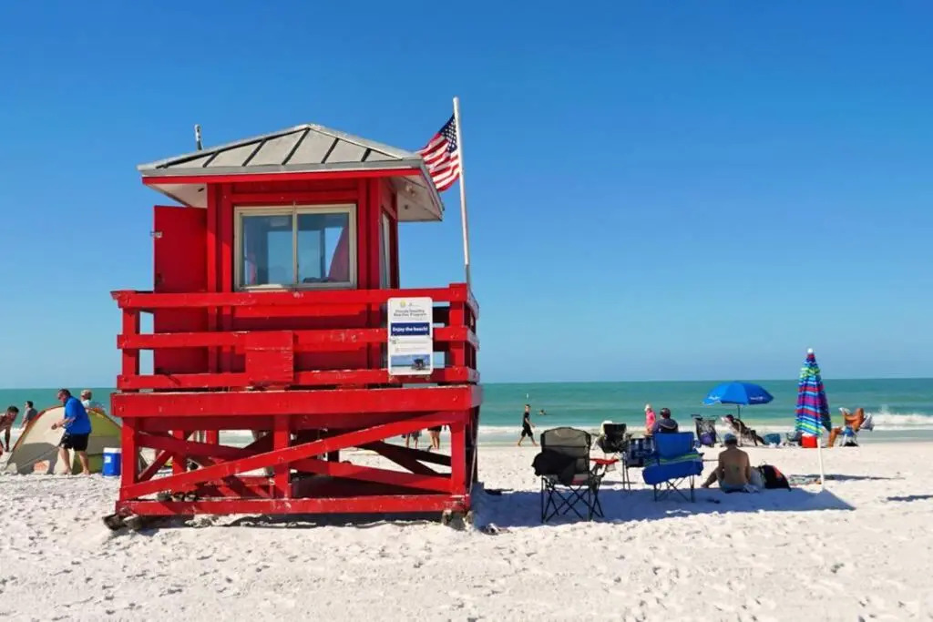 Siesta Key Village-Suite #4: A block to the Beach