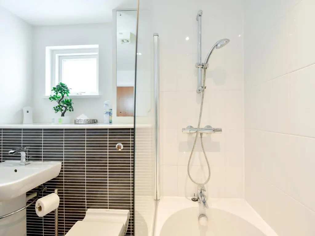 Swansea Marina - Sleeps 4 - Underground parking