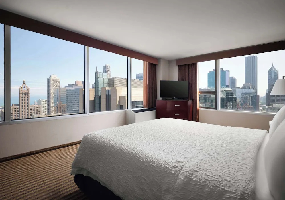 Avenue Crowne Plaza