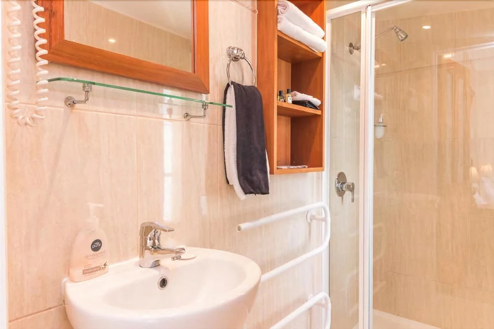 Ashton Gate Guest House