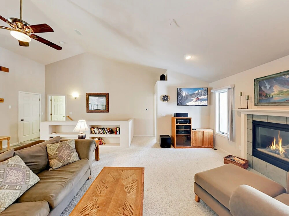 823 Mulligan St 3 Townhouse 5 Bedrooms 3 Bathrooms Townhouse