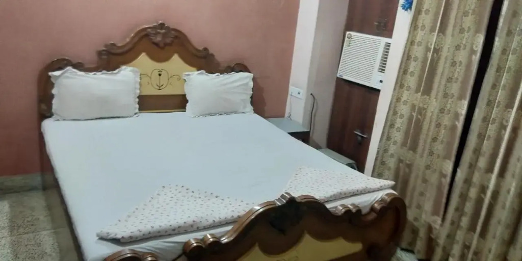 OSAHAN PARADISE HOMESTAY NEAR Golden temple and park view