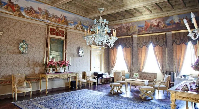 Palazzo Pucci B&B