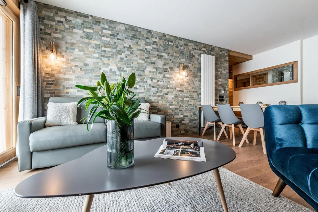 SORBUS - Contemporary Apartment in Luxury Residence