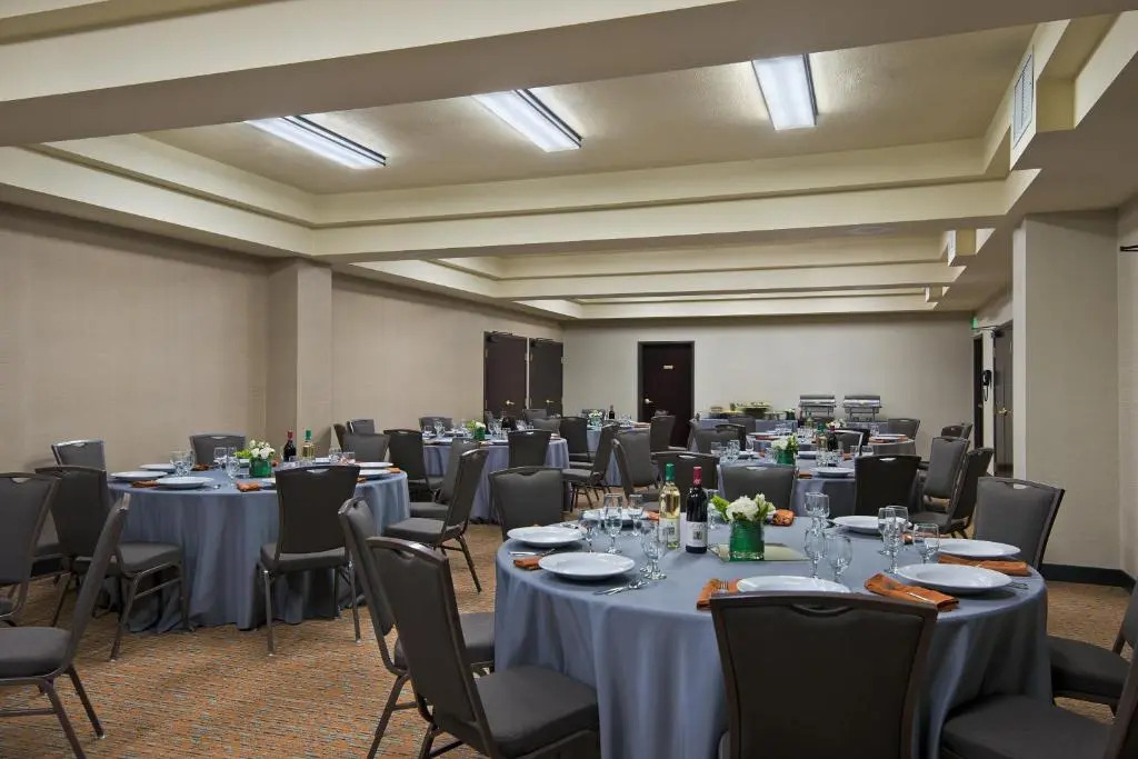 Oxford Suites Spokane Downtown