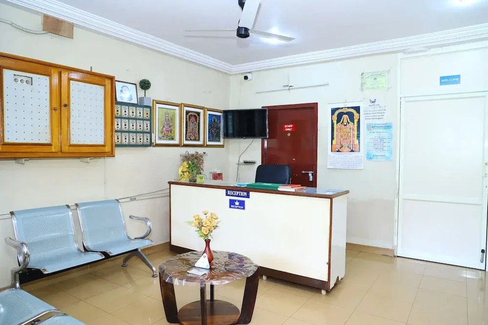 Sri sapthagiri lodge