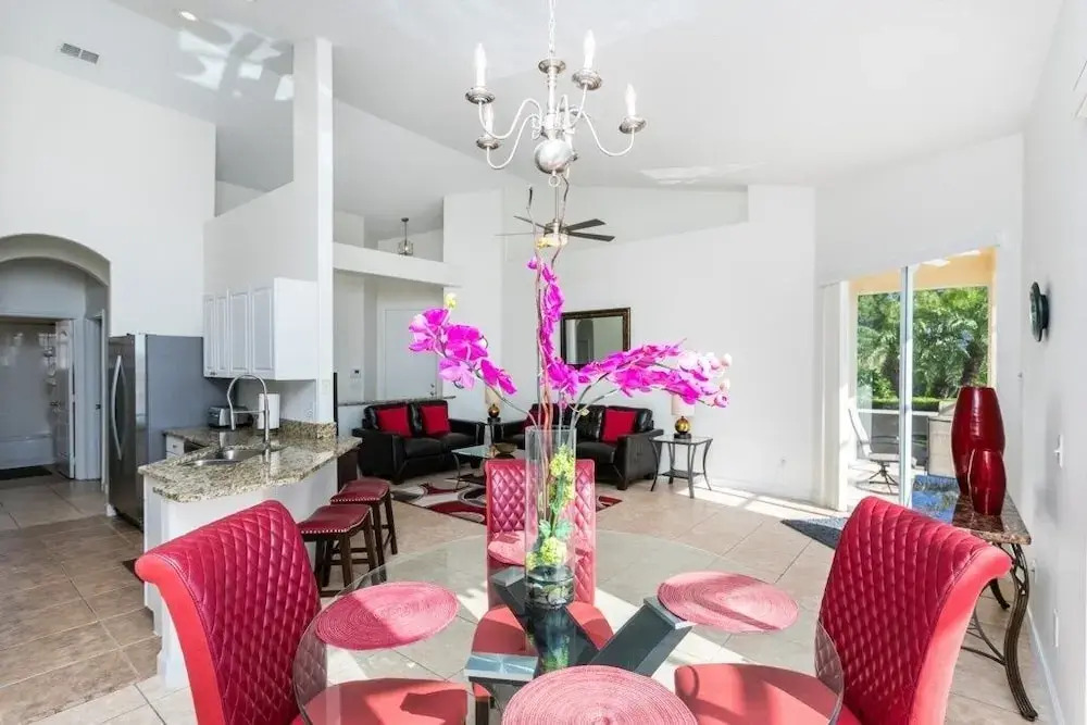 Tuscan Hills 3 Bed, 2 Bath Courtyard Villa 3 Bedroom Villa by Redawning