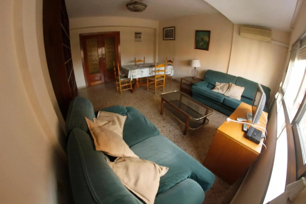 bigger flat for holiday near beach ideal for familie with climatisacion