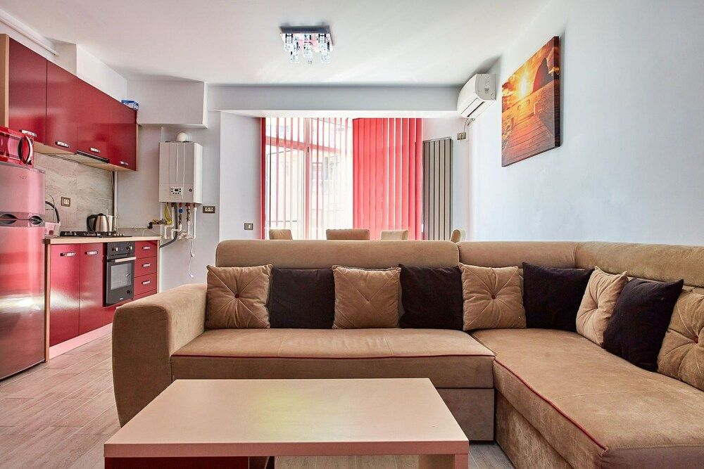 Apartamente Deluxe Alezzi Beach Pool & Spa