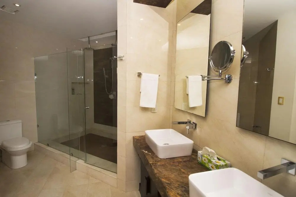 Downtown Apartment Oasis 12