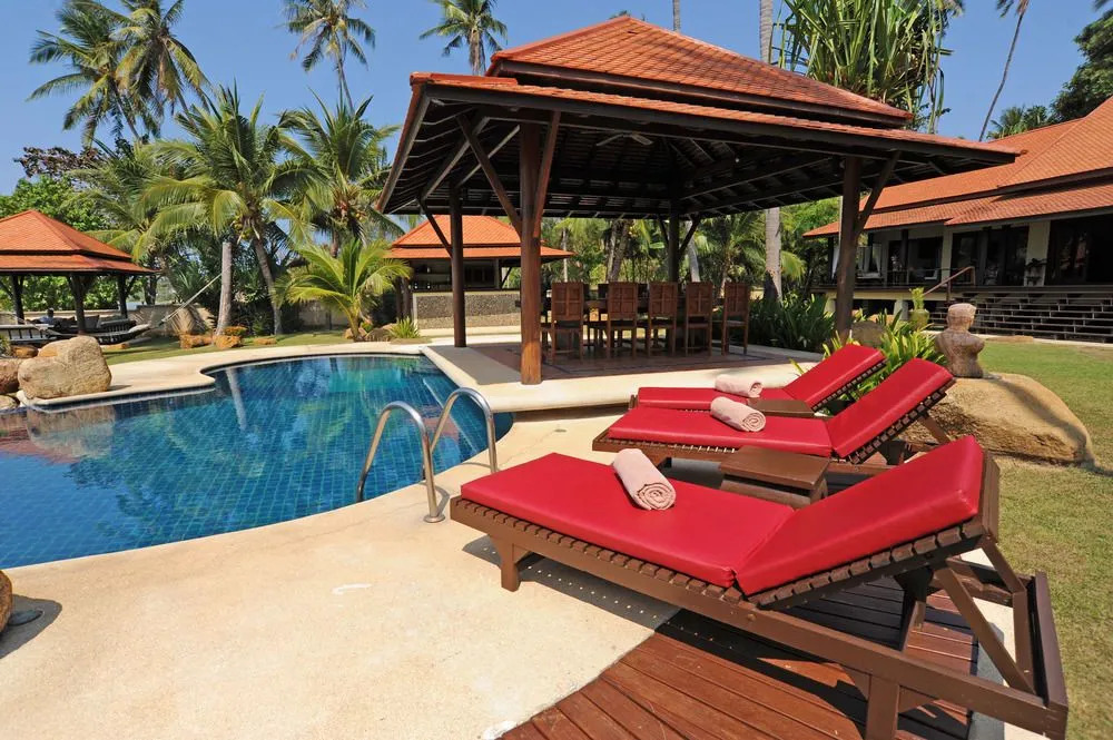 All Inclusive 4 Bedroom Beach Front
