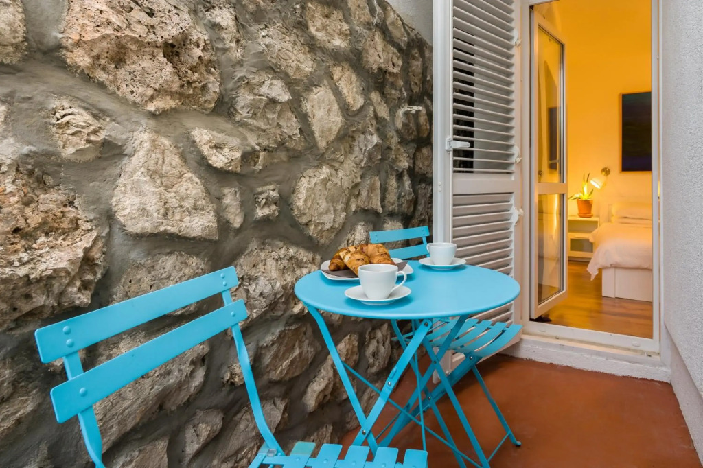 Art Apartment "MareSol"